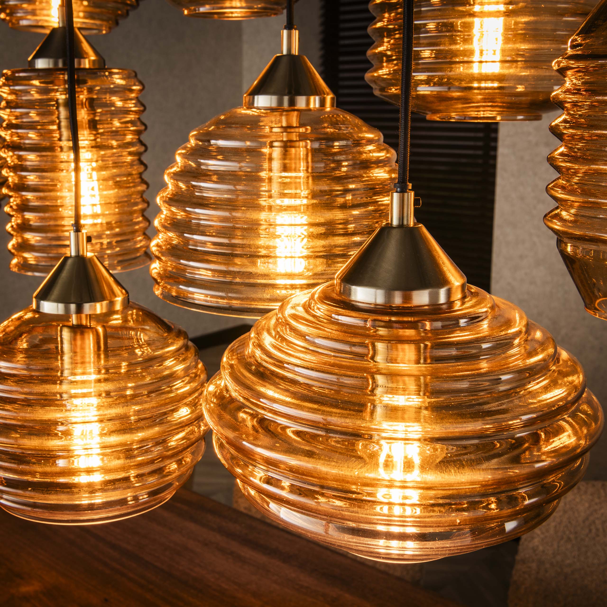 Pendant Light "Solaro" – with 15 Lights in Rib Glass Design and Amber Color