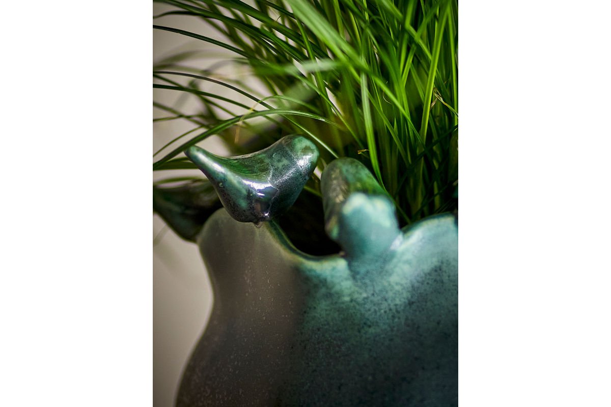 Flower Pot Fiora – Stoneware with Playful Bird Details