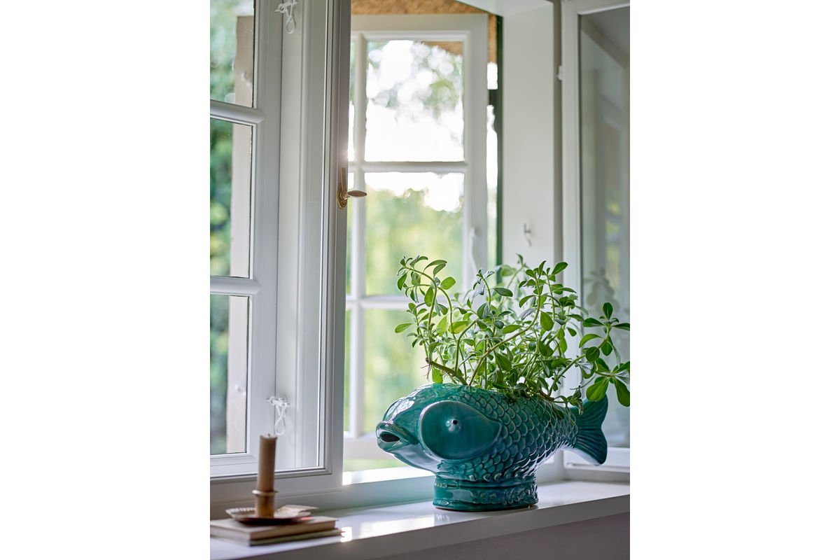 Marino Flower Pot – Stoneware with Fish Shape in Green