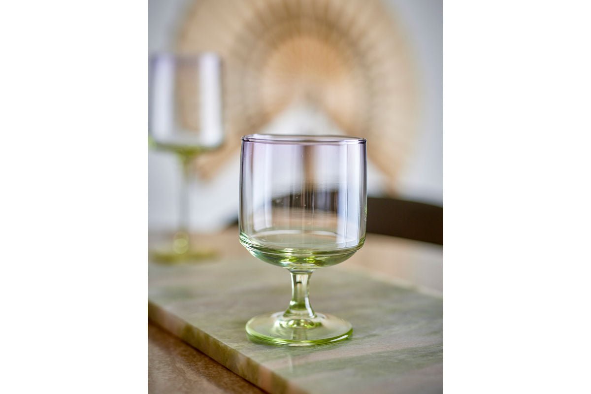 Trinkgläser Olivetree – mit sanft gerundeten Kelch in zartem Violett (6er-Set)