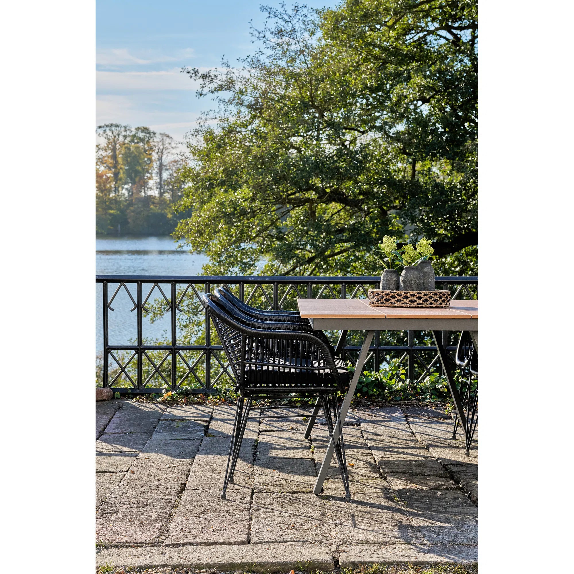 Garten Esstisch Lorenzo – Nonwood & Aluminium in Natur/Schwarz
