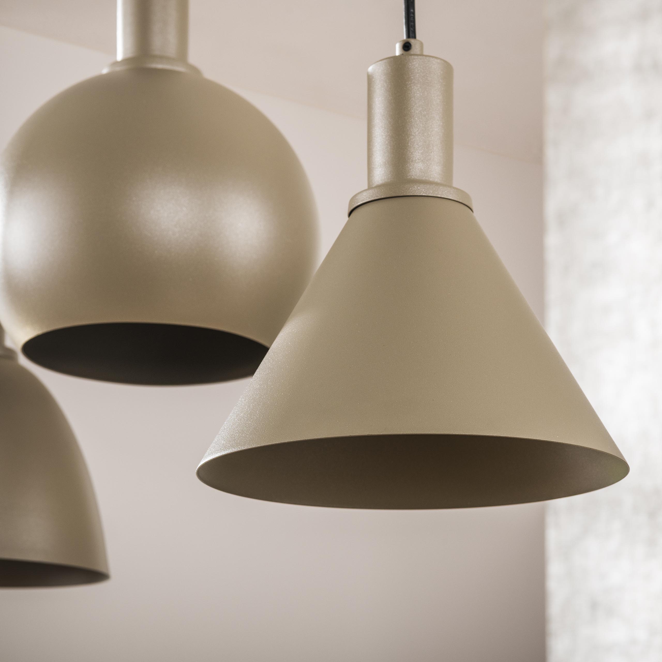 Pendant Light "Lumiselle" – 5 Metal Lights in Different Shapes in Beige or Bronze