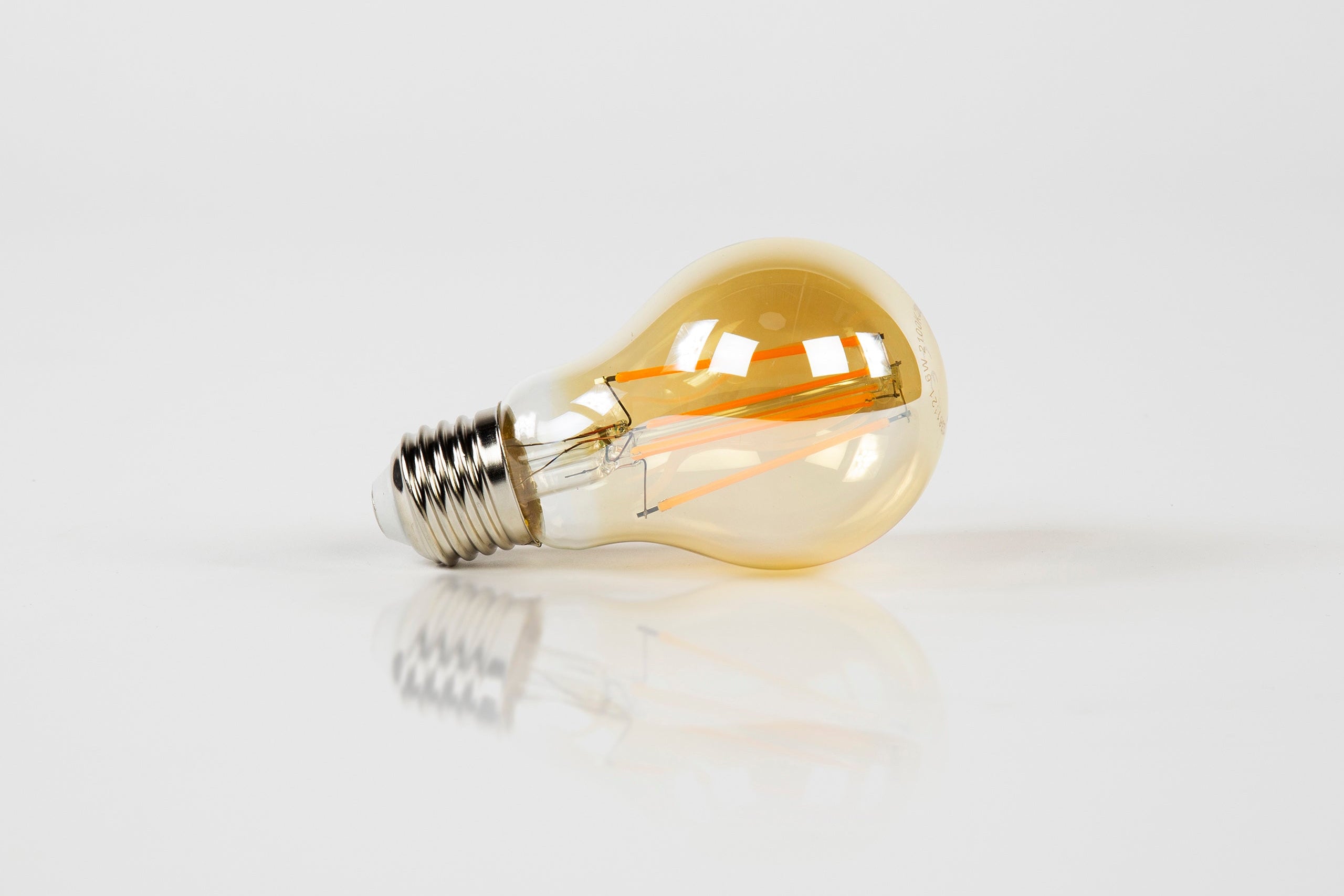 LED incandescent bulb Pandan – A60-E27 with warm light