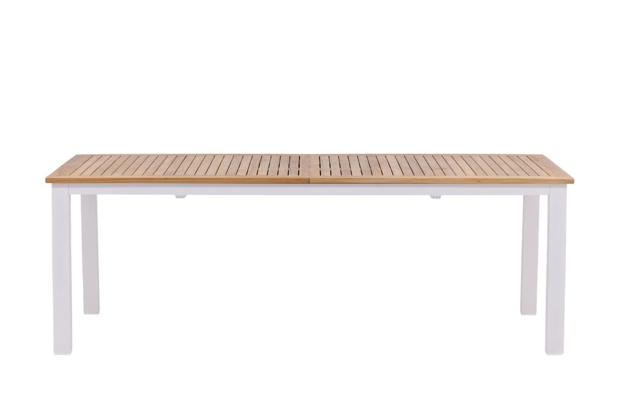 Garden table Lunea - an extendable dining table for outdoors