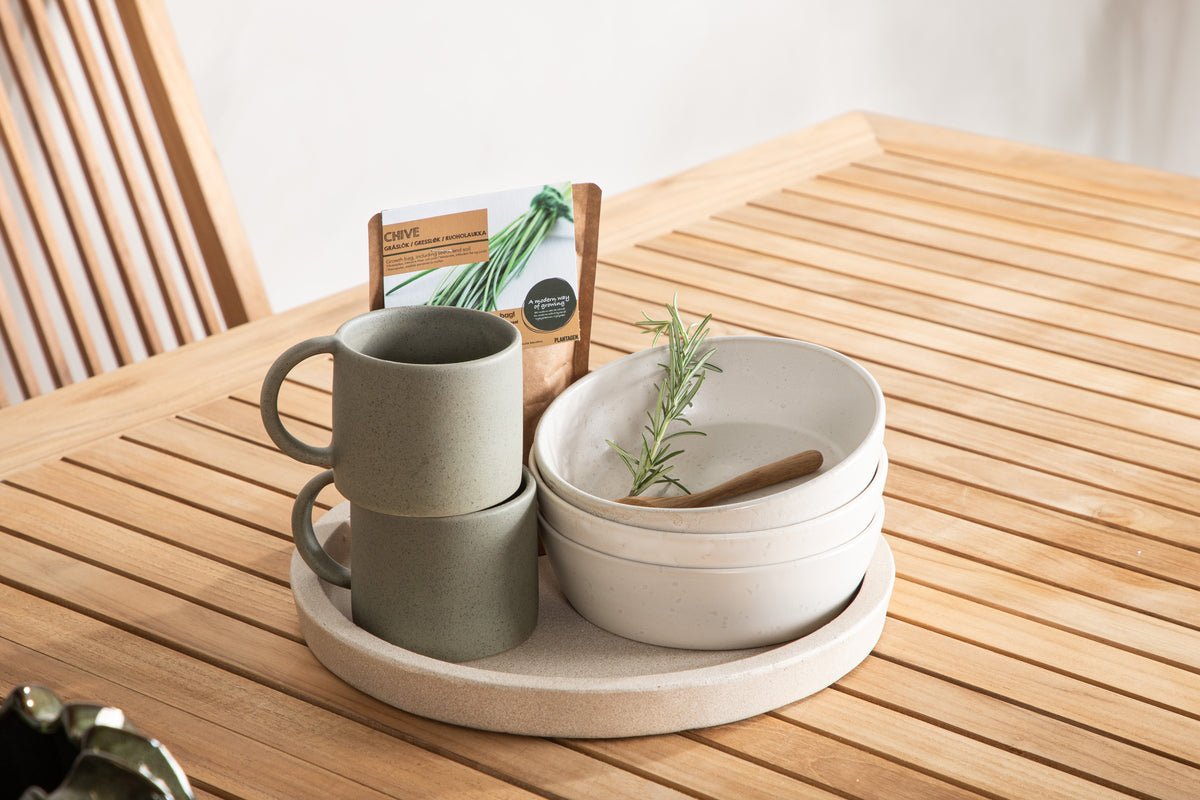 Garden table Lunea - an extendable dining table for outdoors