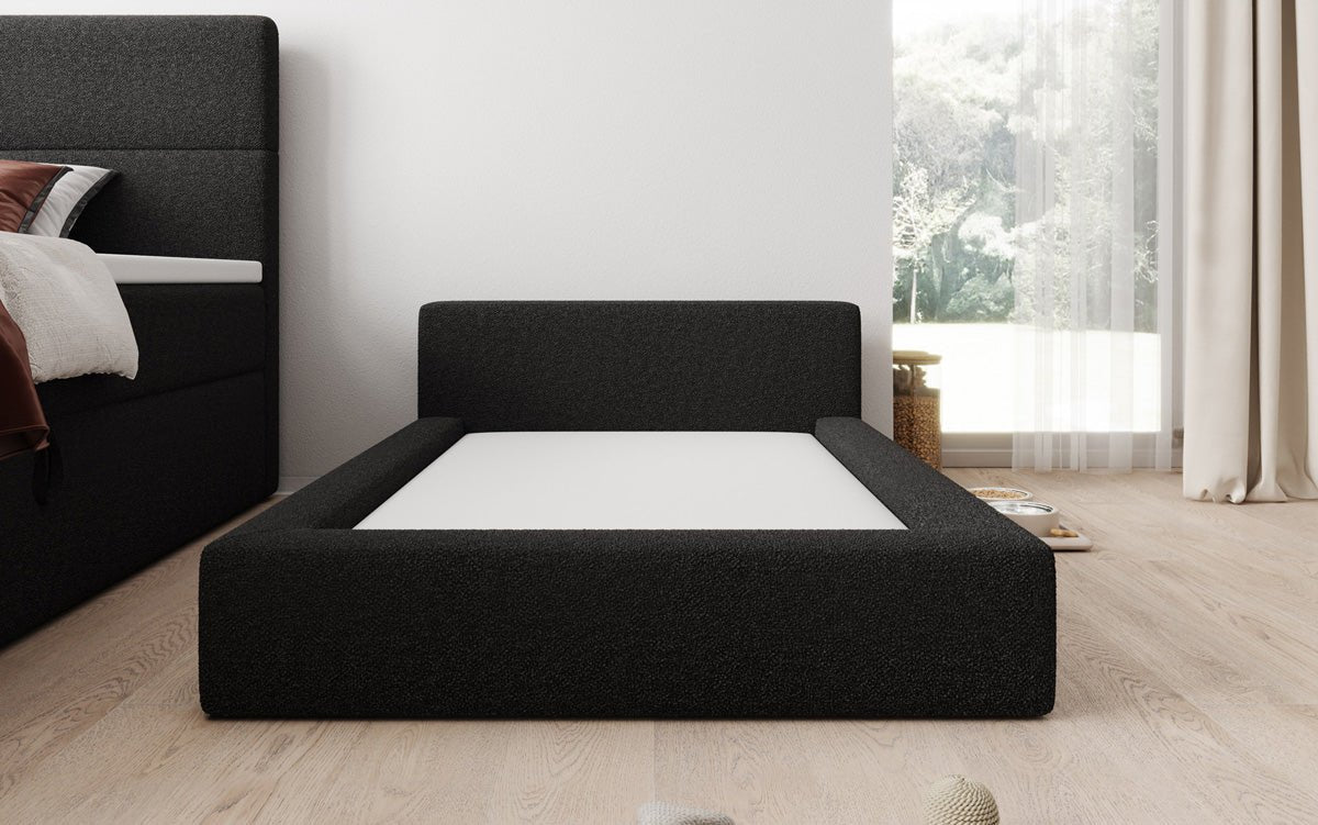 Dog bed LupoLounge 140× 100 cm in Bouclé