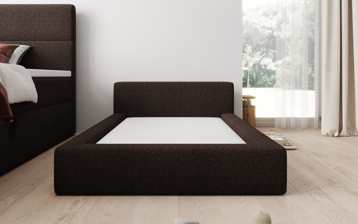 Dog bed LupoLounge 140× 100 cm in Bouclé