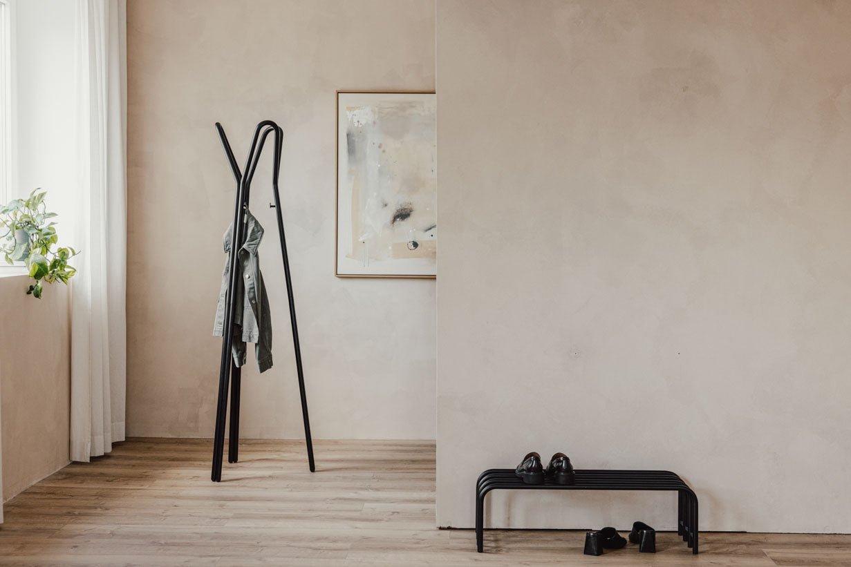 Garderobe Charles – Minimalistischer Dielenständer aus Stahl