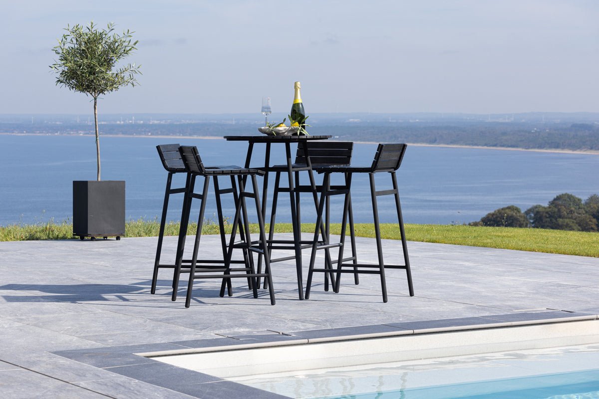 Garten Loungeset Cavina – 5-teiliges Set aus Akazienholz in Schwarz