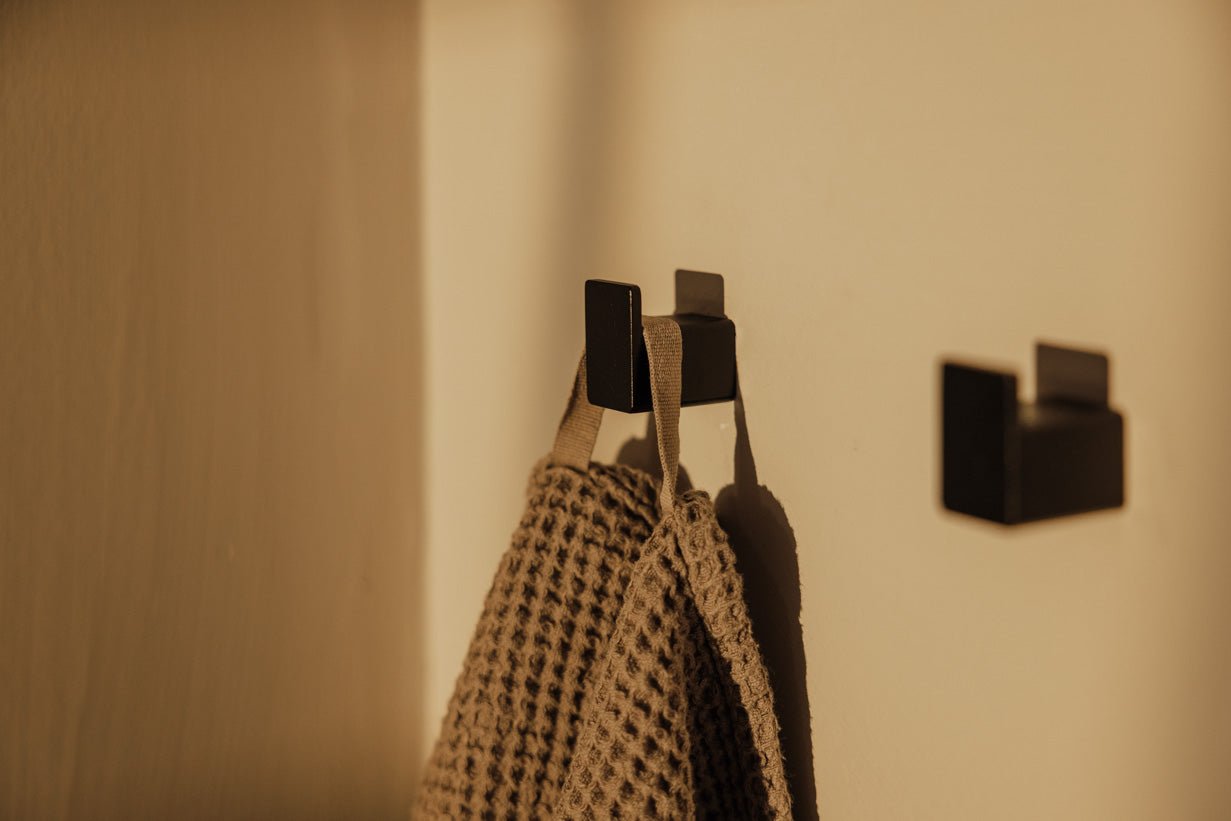 Wardrobe/Clothes Hooks Palo – Minimalist Wall Hooks in Sets of 3 or 6