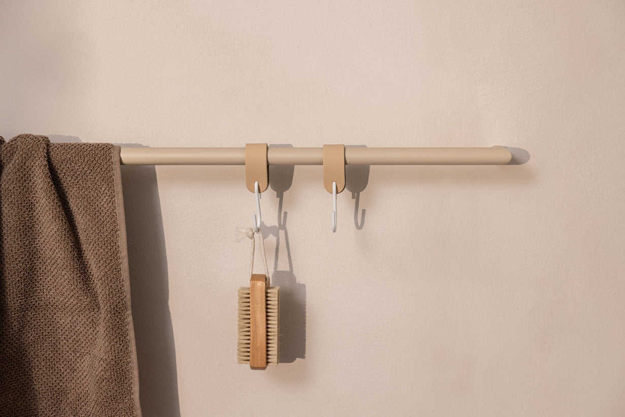 Towel holder Vana – minimalist, round or square, three widths