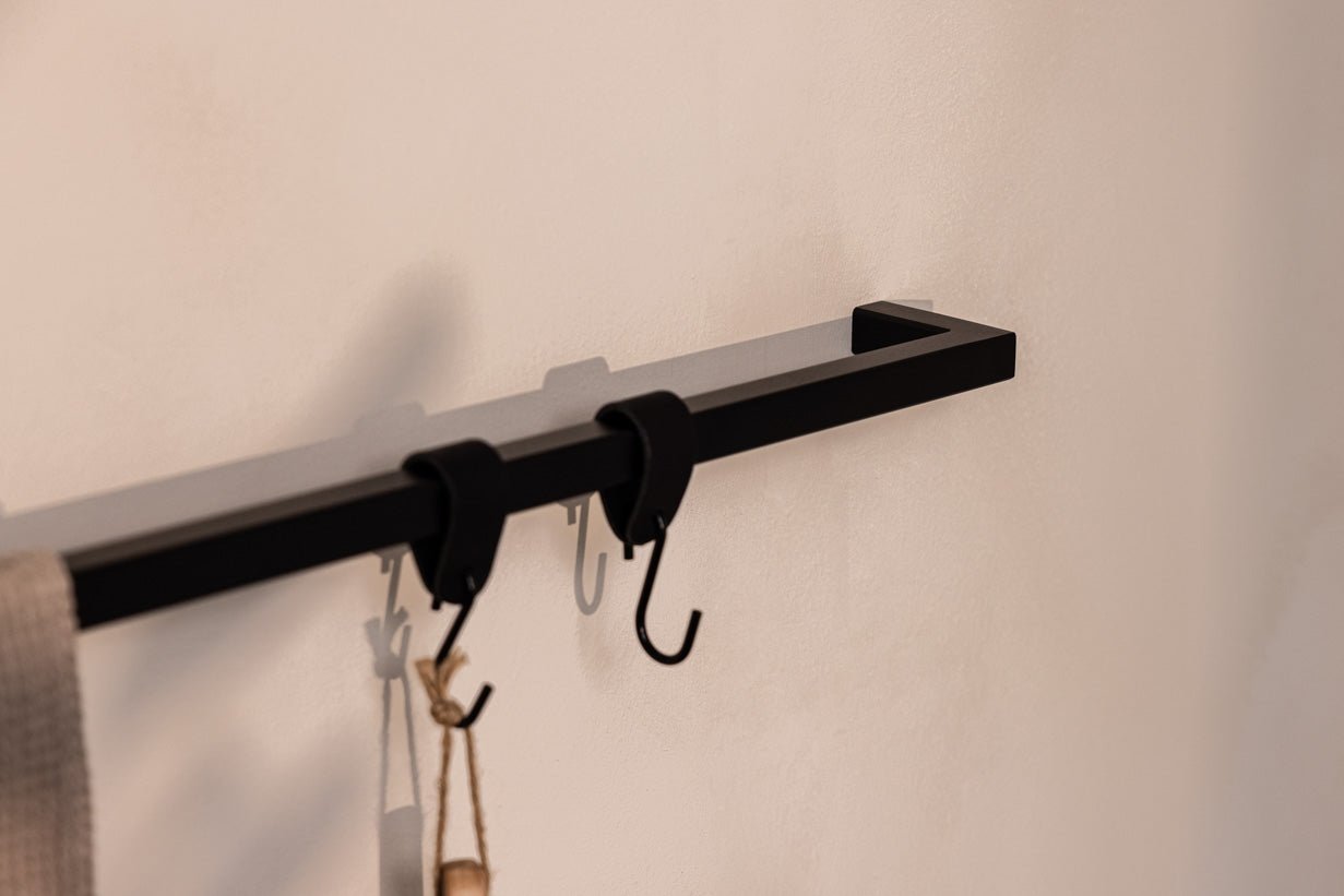 Towel holder Vana – minimalist, round or square, three widths