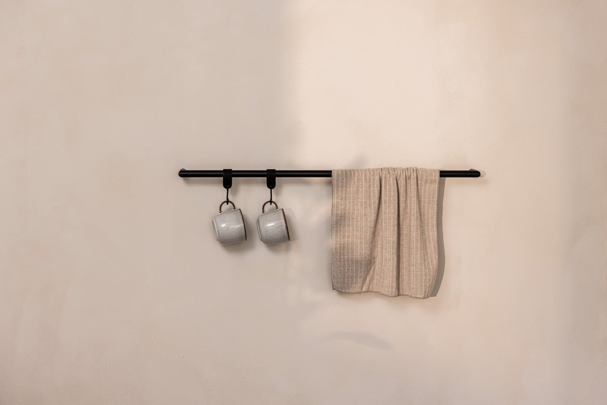 Towel holder Vana – minimalist, round or square, three widths