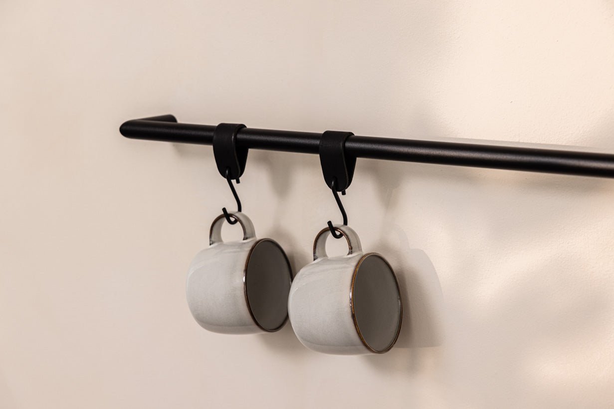 Towel holder Vana – minimalist, round or square, three widths