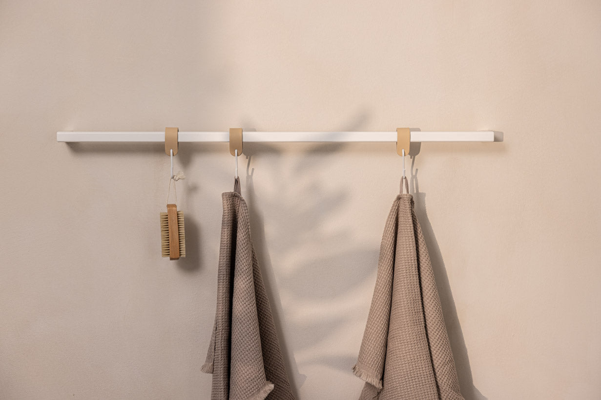 Towel holder Vana – minimalist, round or square, three widths