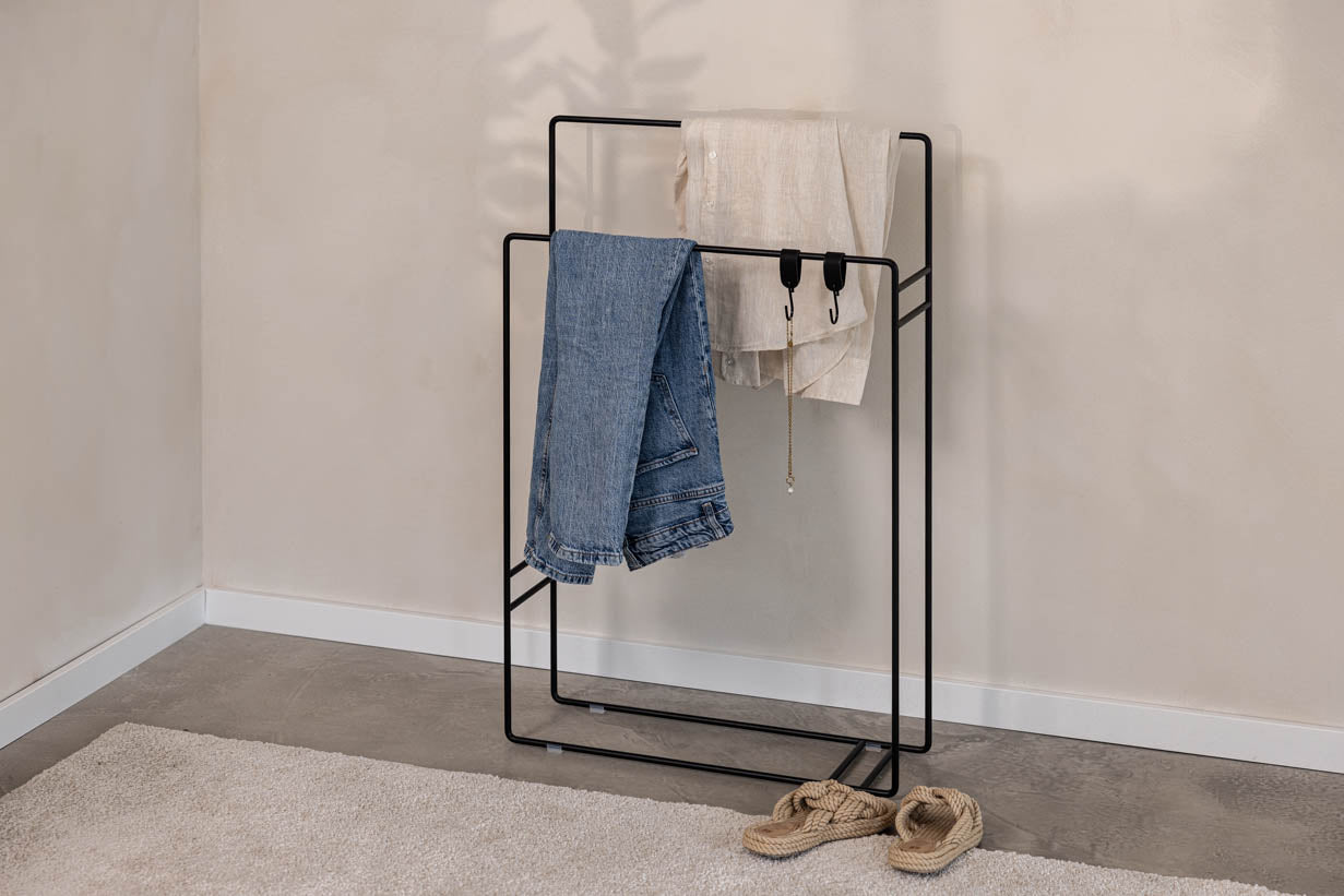 Wardrobe/Towel Holder Delaya – Minimalistic Design Made of Metal