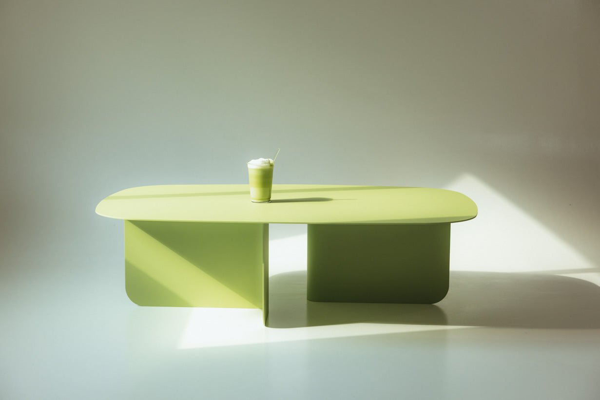 Couchtisch Livia – Japandi Design aus pulverbeschichtetem Blech