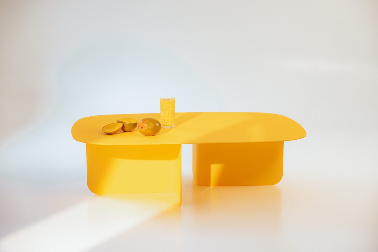 Couchtisch Livia – Japandi Design aus pulverbeschichtetem Blech