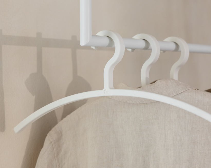 FAY Clothes Hanger made of Break-Resistant Solid Plastic