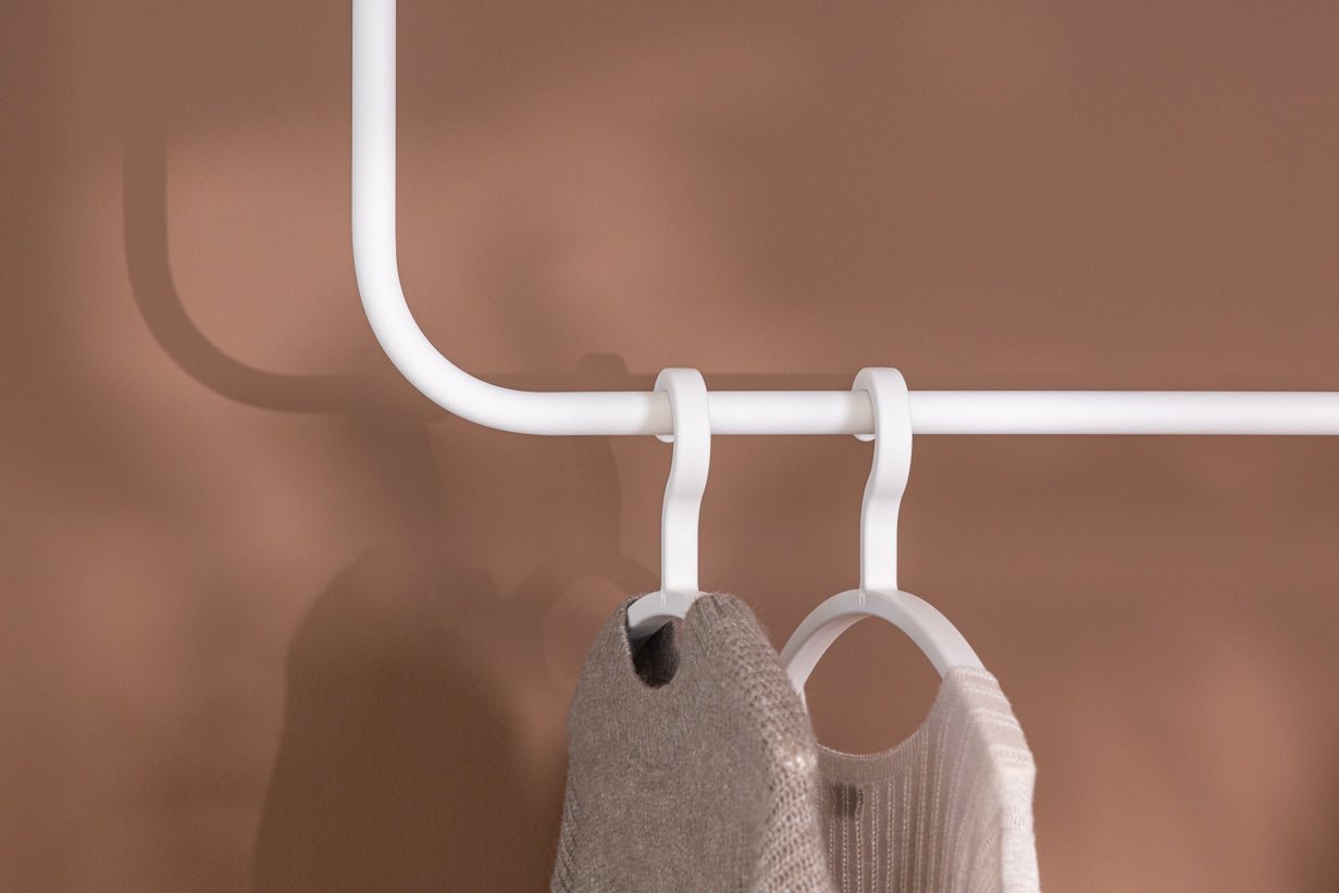 Wardrobe/Clothes Rail Enio – Rounded Design with Ceiling Mounting