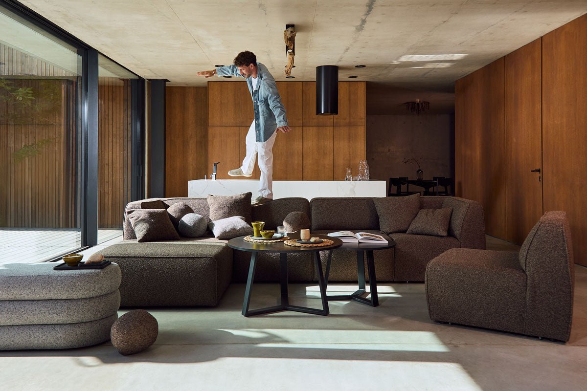 Modular Sofa Hugg for self-configuration