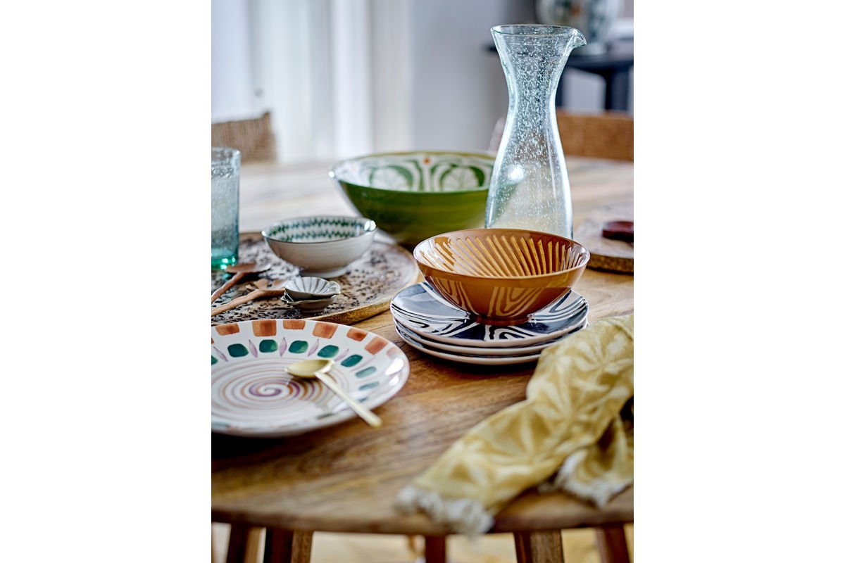 Teller Oliné – aus Steingut gefertigt