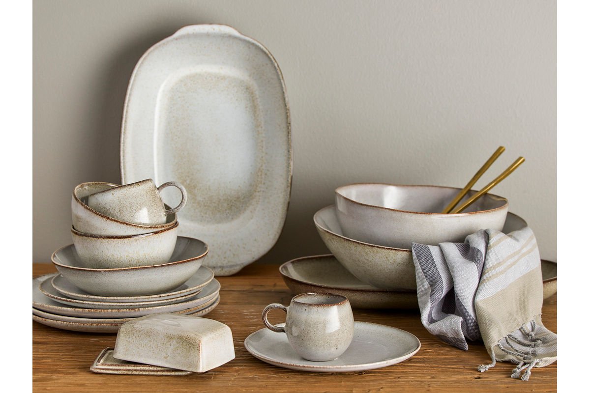 Tokio Dinnerware Set – Speckled Glaze with Dark Rim (12-piece)