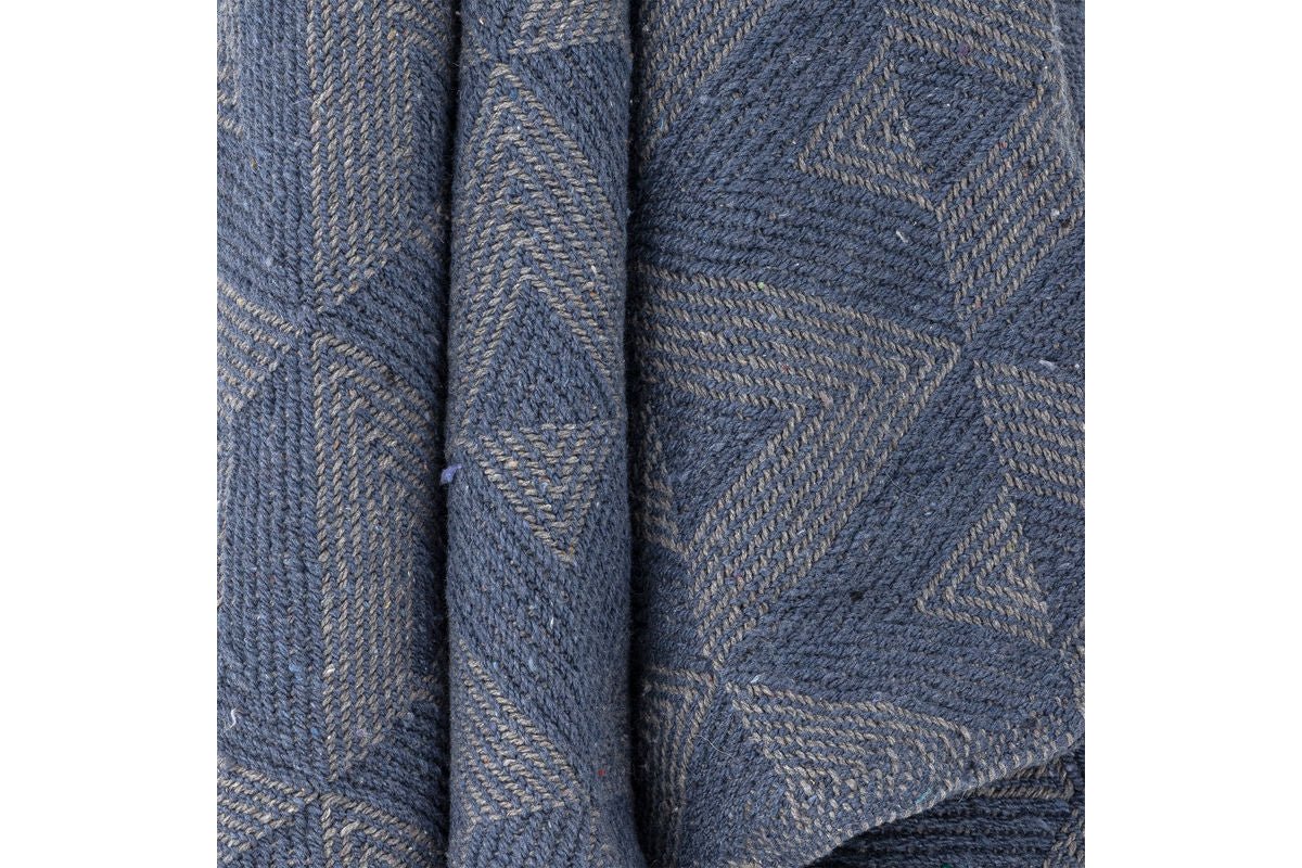 Throw Blanket Runa - Blue, made from recycled cotton