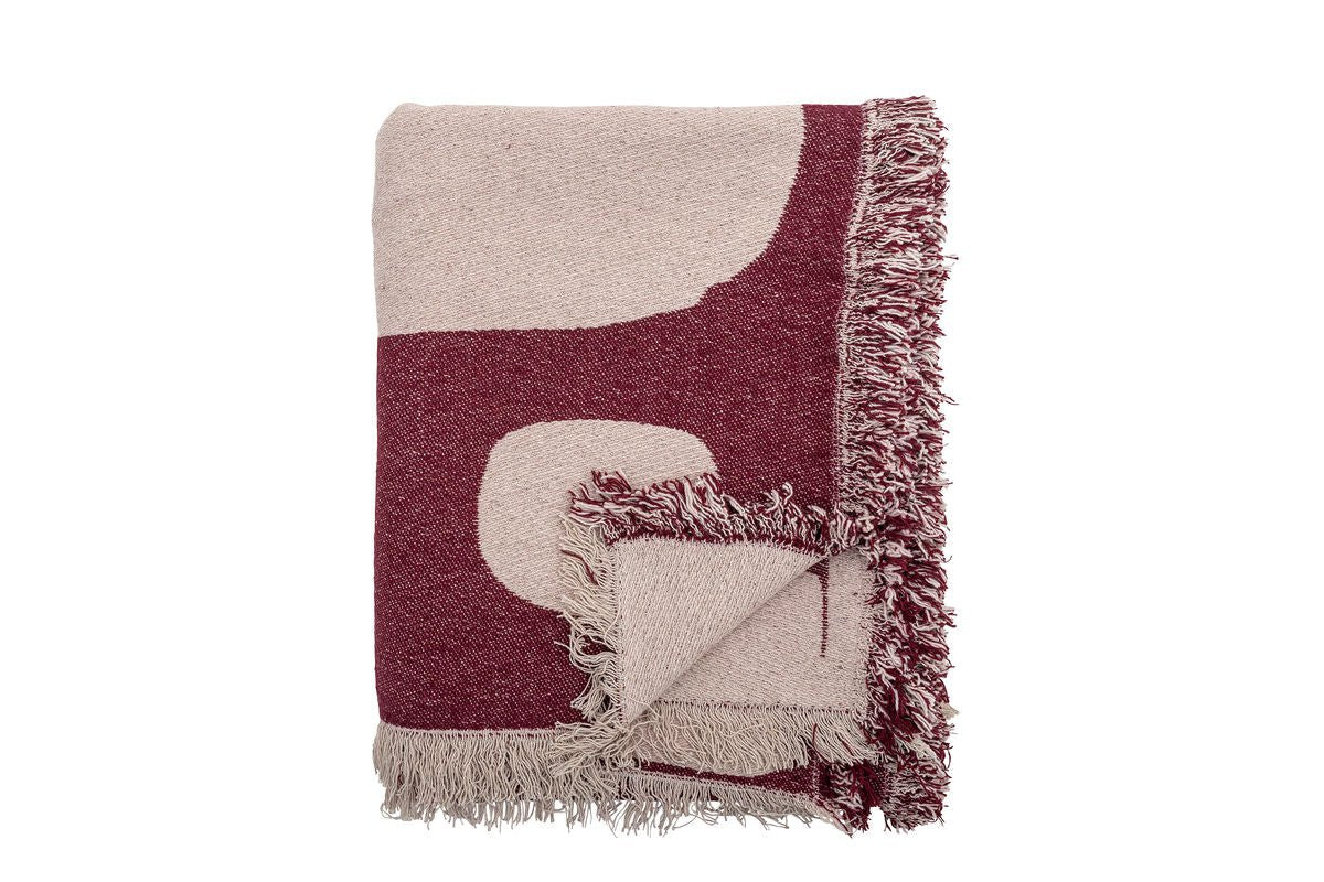 Luma Throw Blanket - Red, made from recycled cotton