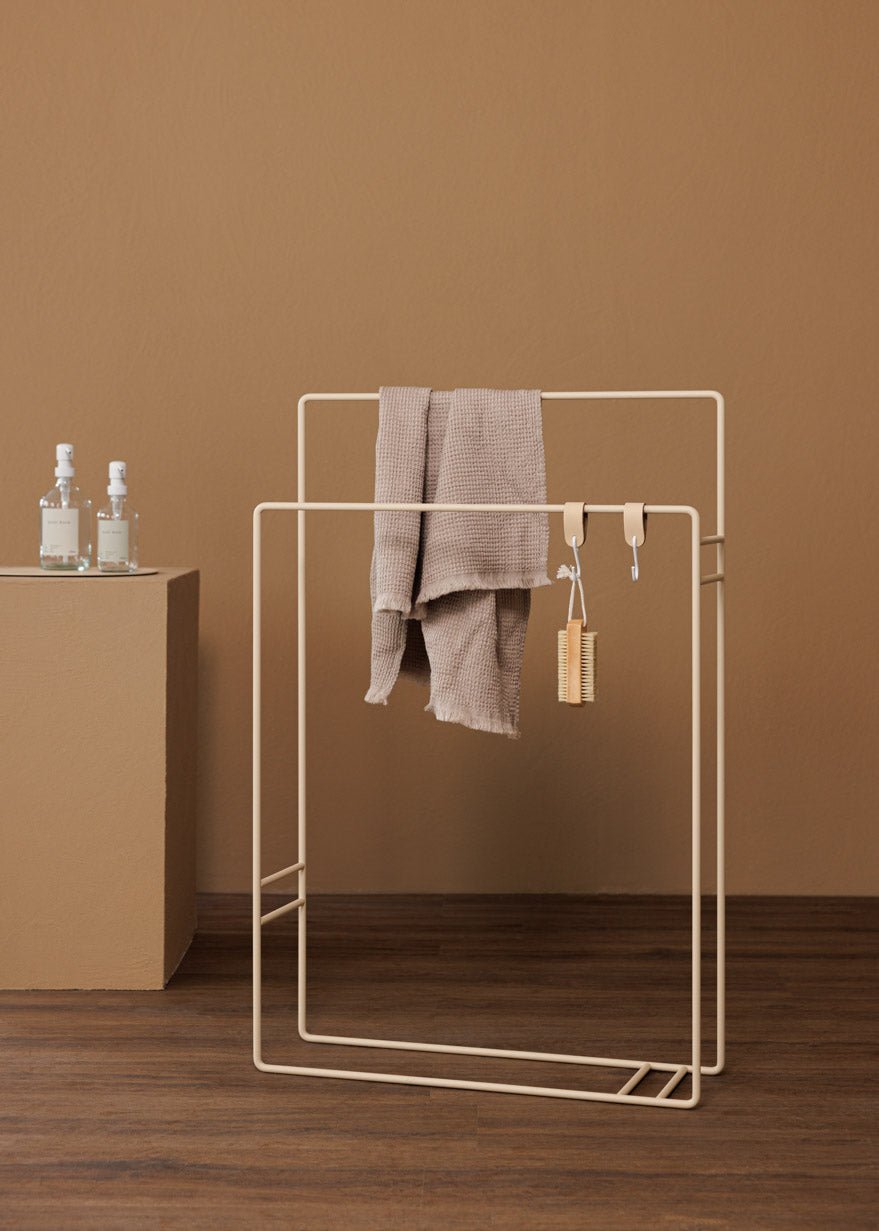 Wardrobe/Towel Holder Delaya – Minimalistic Design Made of Metal