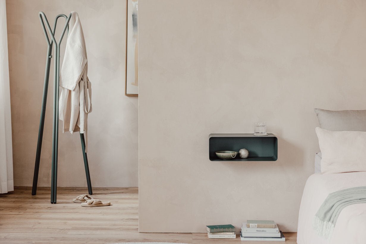 Nightstand Nelio – Hanging Design with Cable Routing