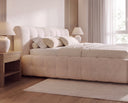 Designer Polsterbett Nela in Bouclé – Beige