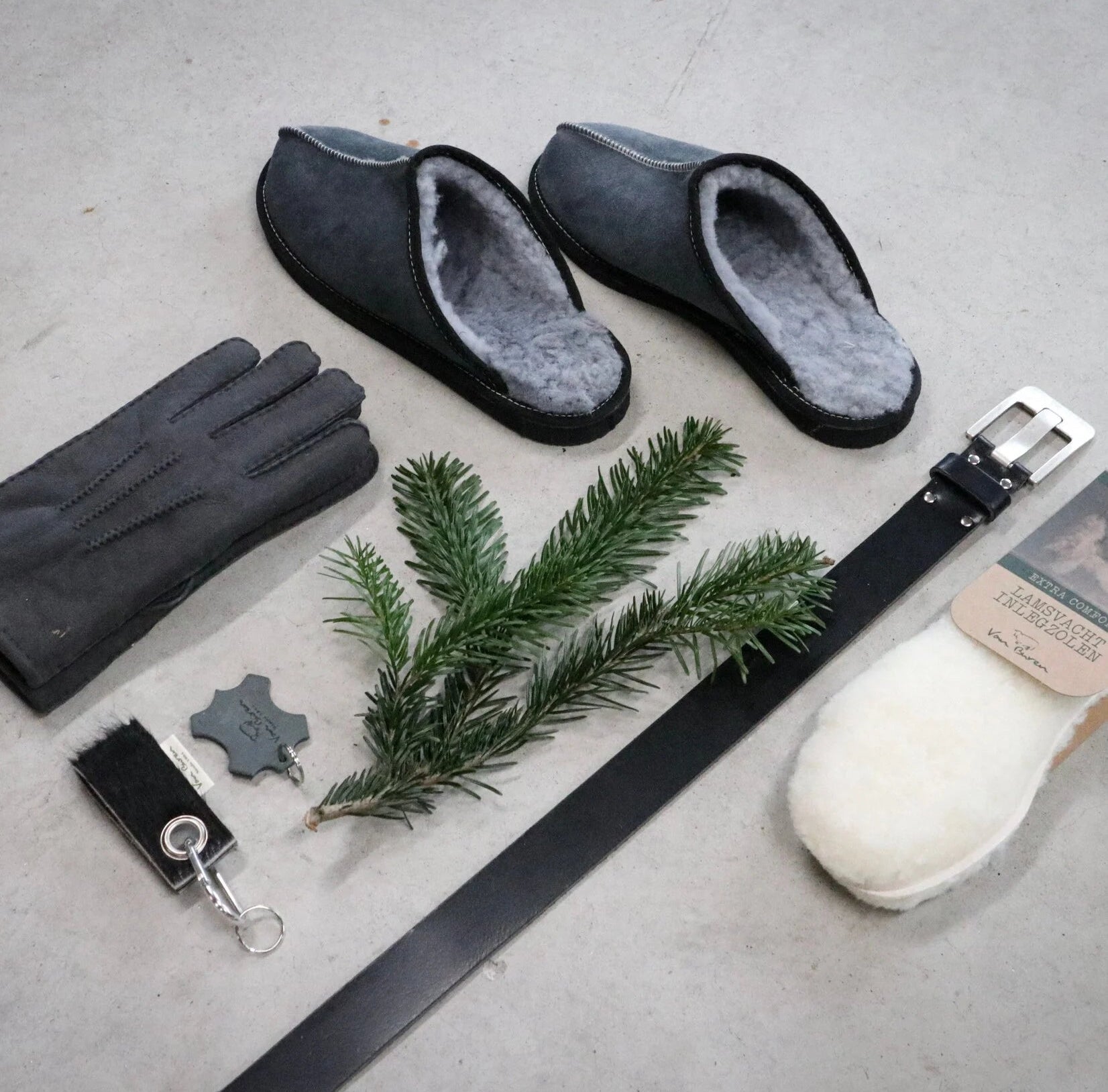 Sheepskin men's slippers Ardell – genuine sheepskin in Gray